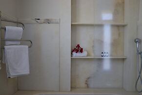 Grand Bleu Apartments & Villas