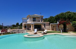 Grand Bleu Apartments & Villas