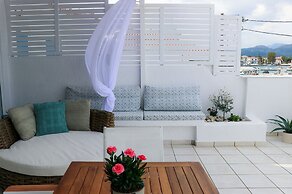 Grand Bleu Apartments & Villas