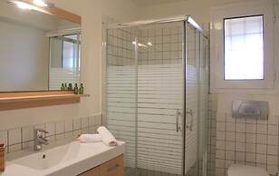 Grand Bleu Apartments & Villas