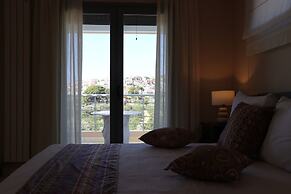 Grand Bleu Apartments & Villas