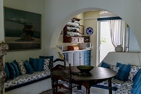 Grand Bleu Apartments & Villas