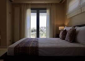 Grand Bleu Apartments & Villas