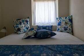 Grand Bleu Apartments & Villas