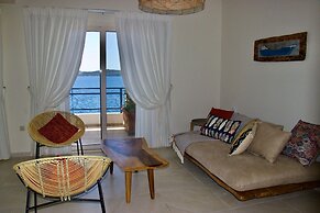 Grand Bleu Apartments & Villas