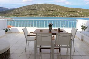 Grand Bleu Apartments & Villas