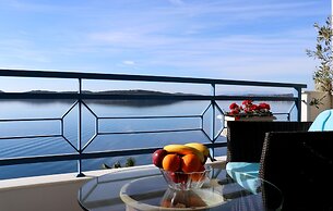 Grand Bleu Apartments & Villas