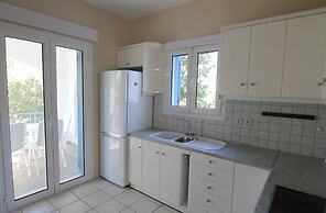 Grand Bleu Apartments & Villas