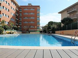 Suitur beach apartment with pool