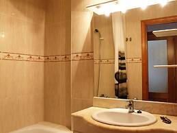 Suitur beach apartment with pool