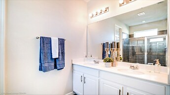 Villa Close to Disney, Orlando Villa 2615