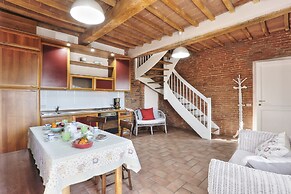 Elegant Panoramic Apartment