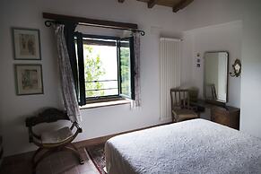 Apartment the Crocodile Feel the Nature