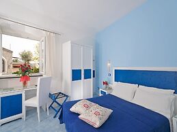 Room in B&B - Ischia With Breathtaking Views, Near Poseidon for 3