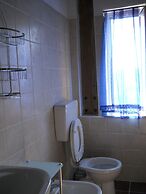 Room-michelangelo House, Bilo