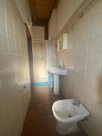 Room-michelangelo House, Bilo