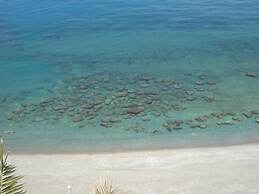 Room-michelangelo House, Bilo