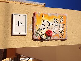 Modern 1 bed Apartment Sleep 3 sea View Only 700mt From sea