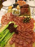 Modern 1 bed Apartment Sleep 3 sea View Only 700mt From sea