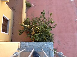 Modern 1 bed Apartment Sleep 3 sea View Only 700mt From sea