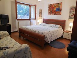 Holiday House for 9 Persons