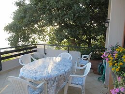 Holiday House for 9 Persons