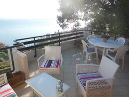 Holiday House for 9 Persons