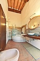 la Casa - Agriturismo With Pool Between Siena and Grosseto