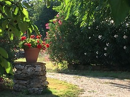 Silence and Relaxation for Families and Couples in the Countryside of