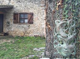 Silence and Relaxation for Families and Couples in the Countryside of