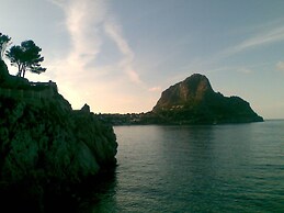 Villa Denise 100 Meters From the sea