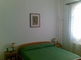 Villa Denise 100 Meters From the sea