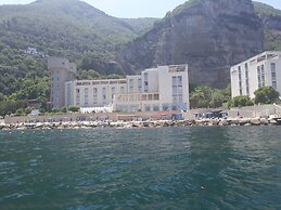 Siriana Open Space Penthouse