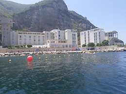 Siriana Open Space Penthouse