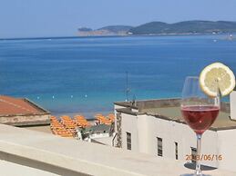 Faro Bianco Bb Fronte Mare