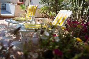 Two Room Apartment Near the Beach 1