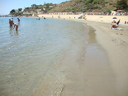 Studio 200 Meters From the Sea, Wifi, Self Catering