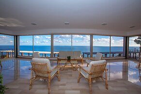 Cervo 319C With Shared Pool