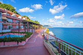 Cervo 319C With Shared Pool