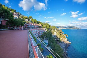 Cervo 319C With Shared Pool