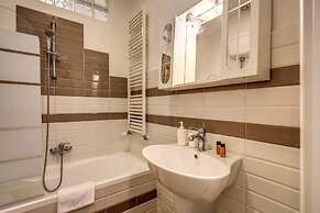 Ml Apartment - Ardesia Terrace Colosseo - 2bdr