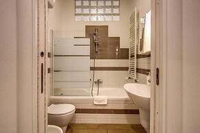 Ml Apartment - Ardesia Terrace Colosseo - 2bdr