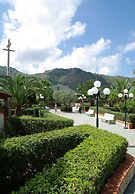 Spacious Apartment for 4 People in Residence