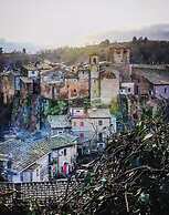 Calcata Artists Room