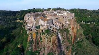 Calcata Artists Room