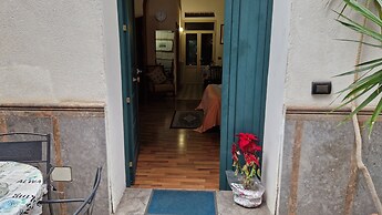 Casa Ròtre in the Historic Center of Palermo