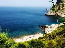 Casa Ròtre in the Historic Center of Palermo