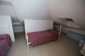 Apartment 30 Meters From the sea With 6 Beds With Full sea View