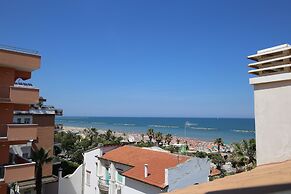 Apartment 30 Meters From the sea With 6 Beds With Full sea View