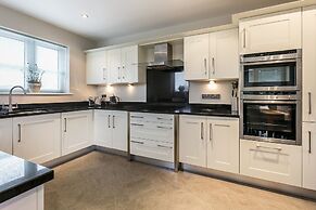 The Penthouse @ Carus Green